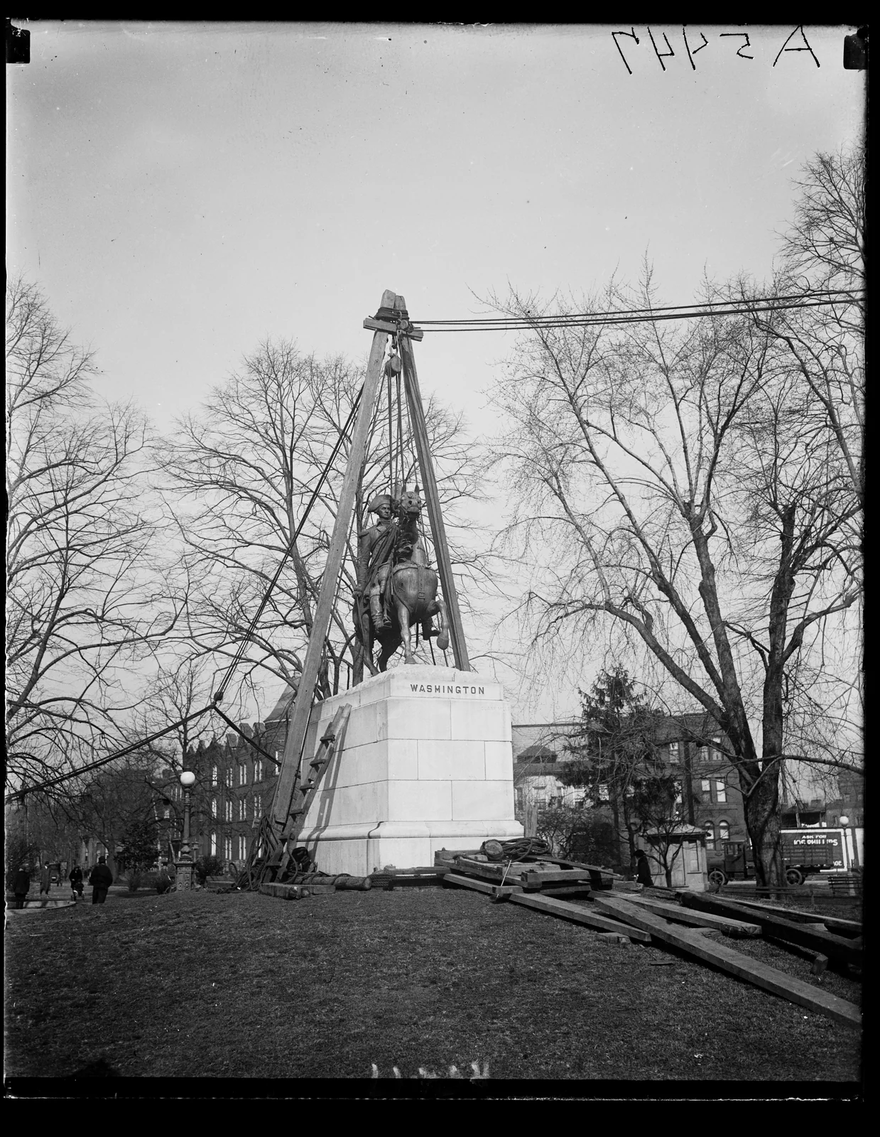 Statue von George Washington im Washington Circle Park, ca. 1923